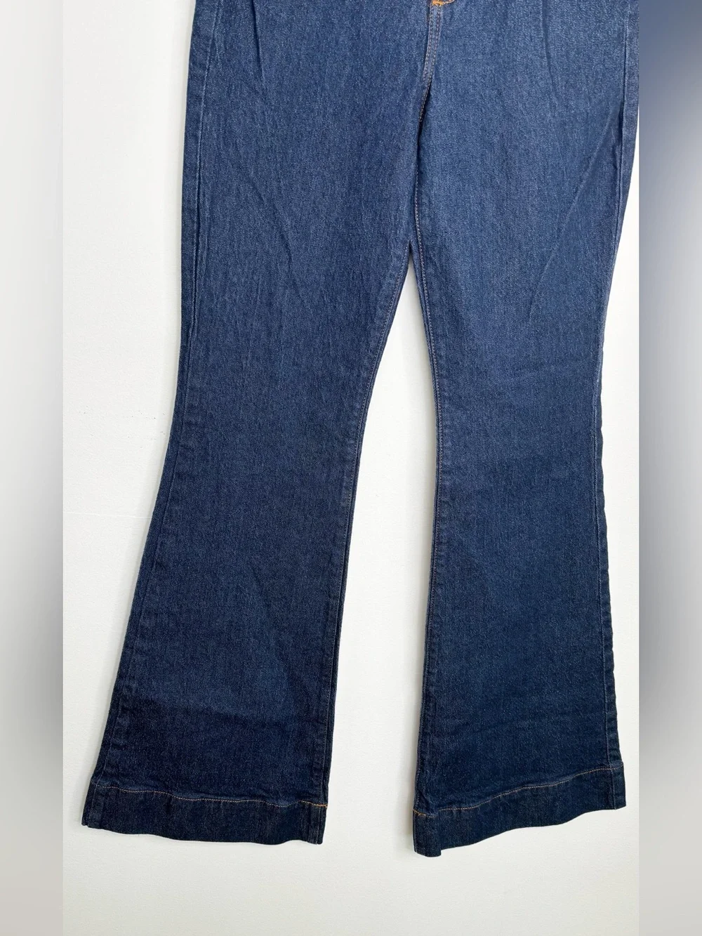 Favorite Daughter Valentina Super High Rise Flare Jeans Pepper 27 Dark Wash